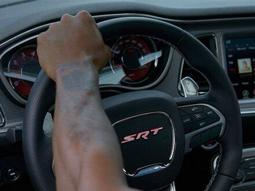 2019-dodge-challenger-vlp-technology-steering-wheel.jpg.image.500