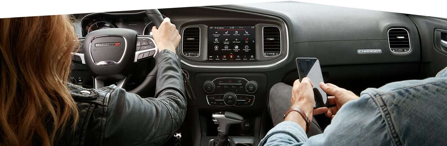 2020-dodge-charger-interior-radio-speakers-sound.jpg.image.1440