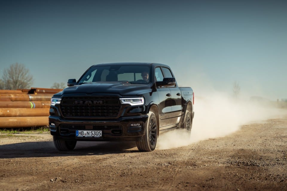 Dodge-RAM-1500-Crew-Cab-4x4-Limited-Night-5